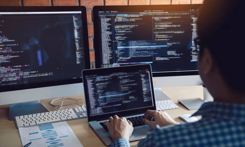数据科学选型:R与Python如何赋能紫阳县网站建设?
